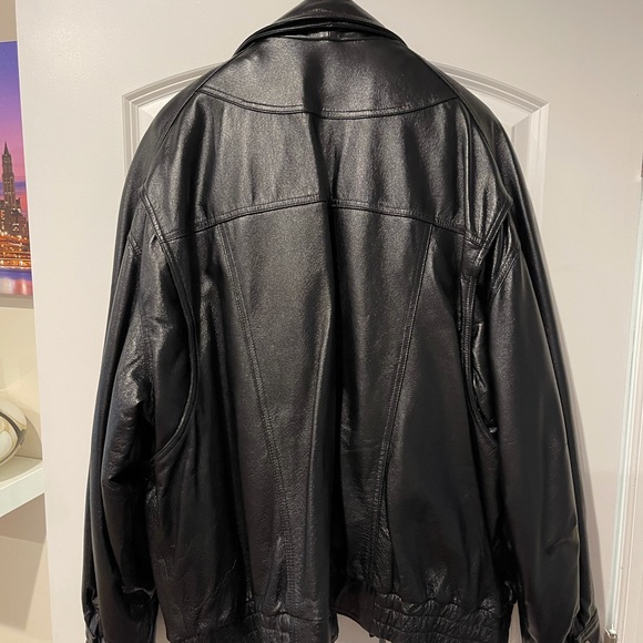 Black leather jacket - Picture 2 of 2